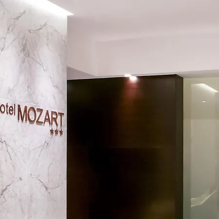 Hotel Mozart 3*