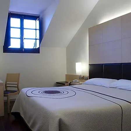 Mozart Hotel 3*